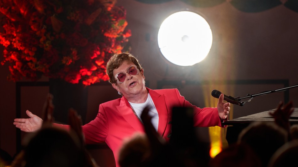 Elton John mid-performance at Chewton Glen