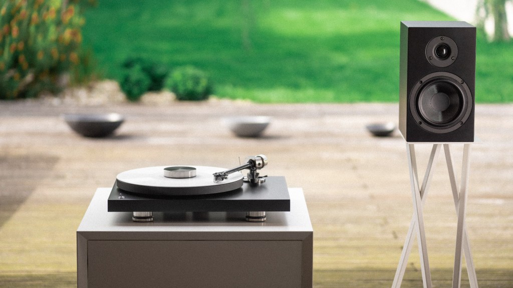 Pro-Ject Audio Debut Pro turntable with speaker