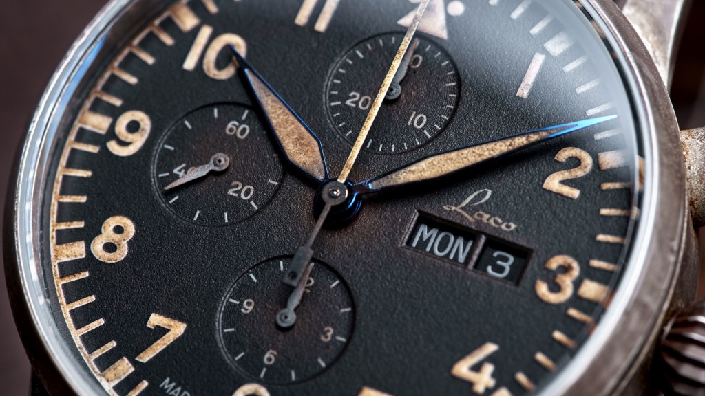 A big close up of the München Erbstück face