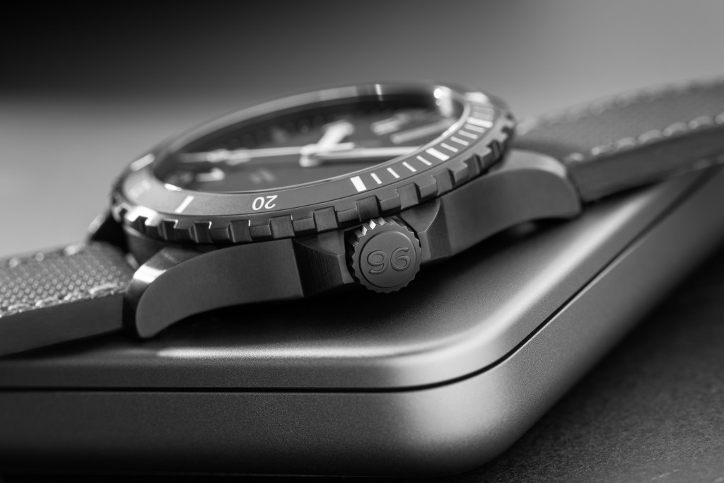 Close up of the Laco 96 screwed down crown