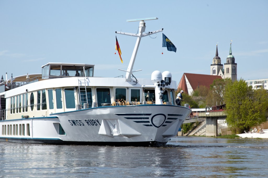 The Viva Swiss Ruby cruising on the river