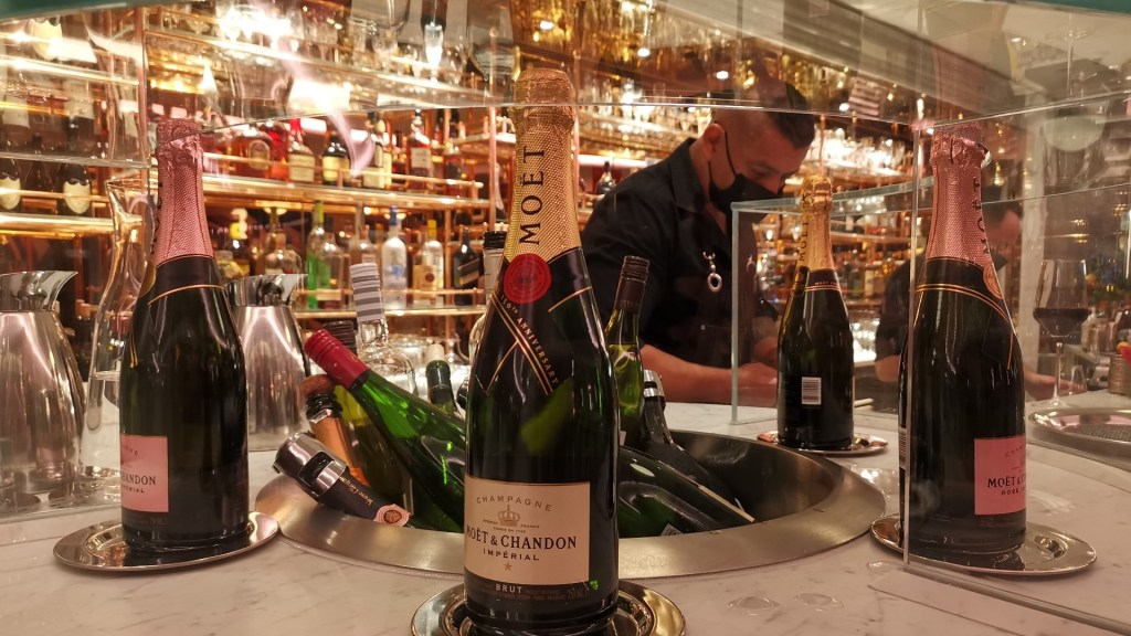 Champagne bar on Scarlet Lady