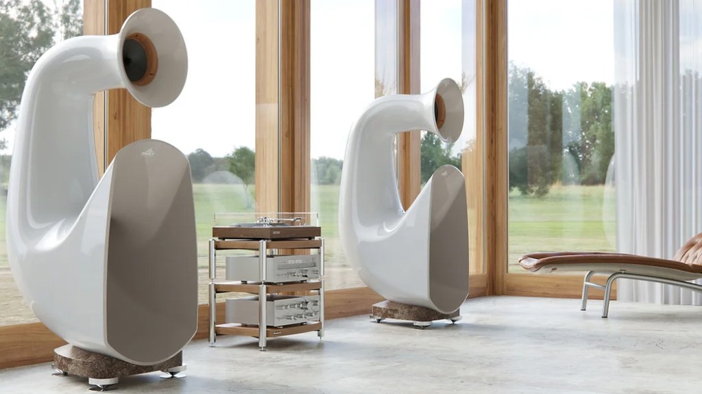 Operly Intelligence III 1 loudspeakers in a high end lifestyle setting