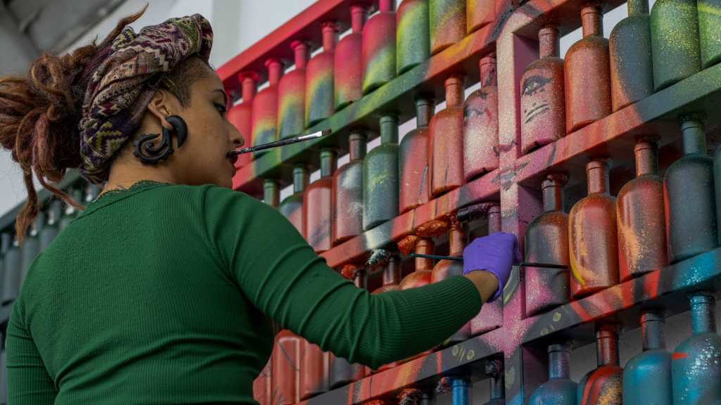 Grace O_Malley paints THE GRACE X Metacask collection