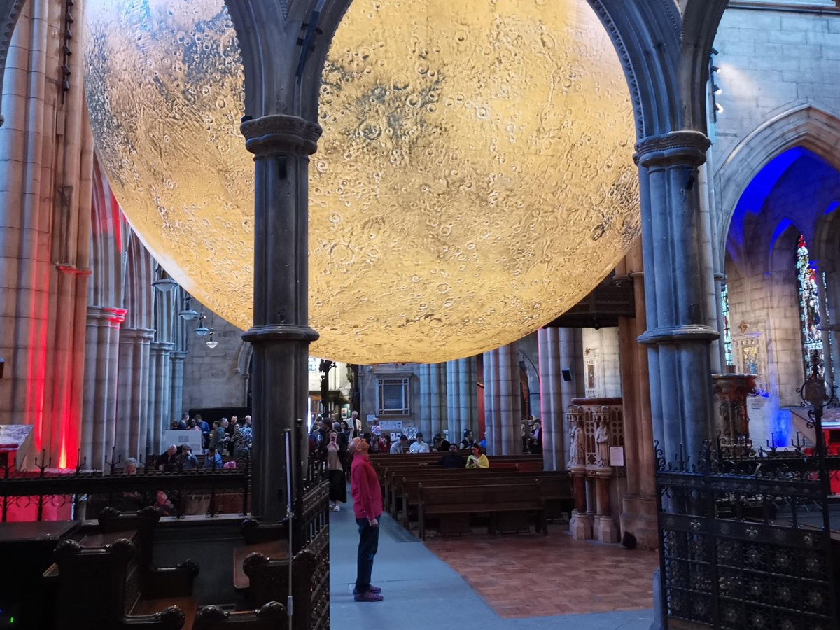 Mars attacks: Luke Jerram brings red planet artwork to Kensington & Chelsea&nbsp;Festival