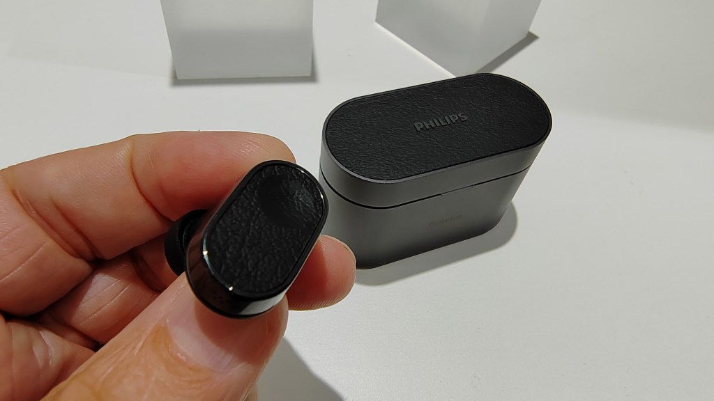 Philips Fidelity T2 True Wireless earbuds in the hand