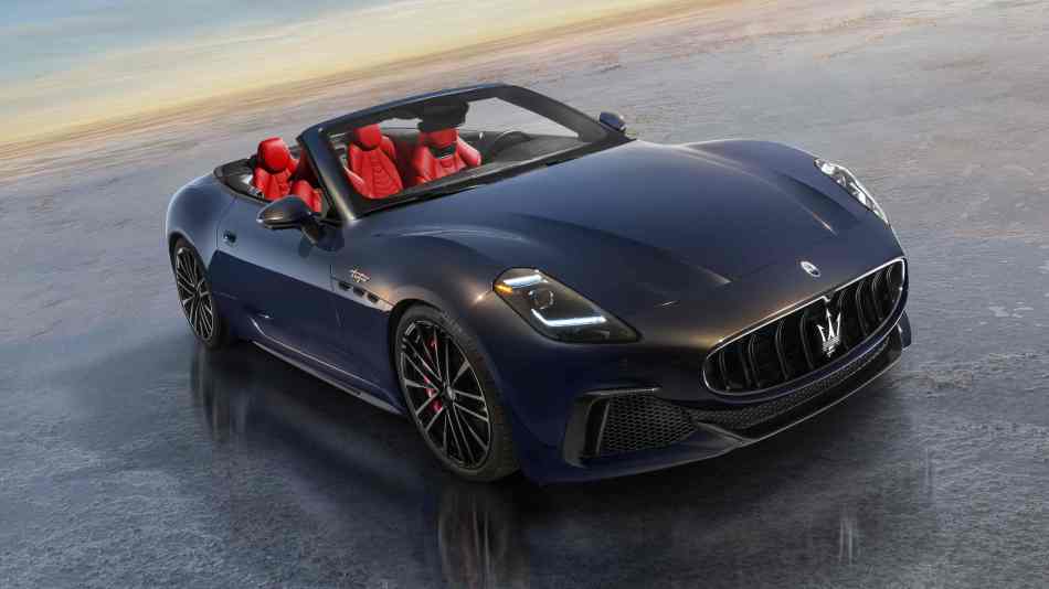 Maserati GranCabrio Trofeo on the road