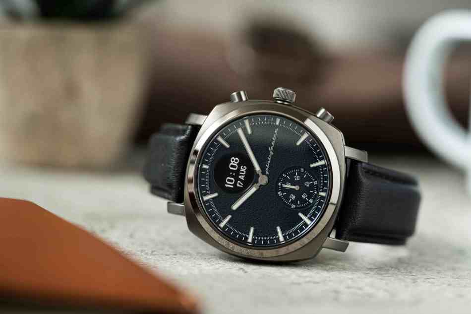 Pininfarina Hybrid Watch-8 on table