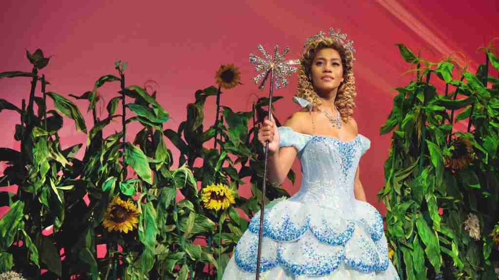 Lucy St. Louis as Glinda_Photo by Matt Crockett