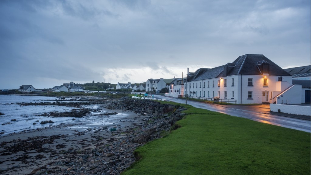 Bruichladden distillery on Burns Night