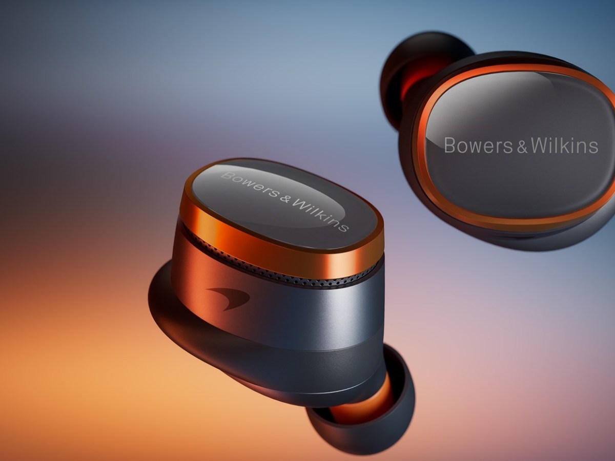 From playlist to pit lane: Bowers & Wilkins and McLaren race ahead with Pi8 F1&nbsp;earbuds