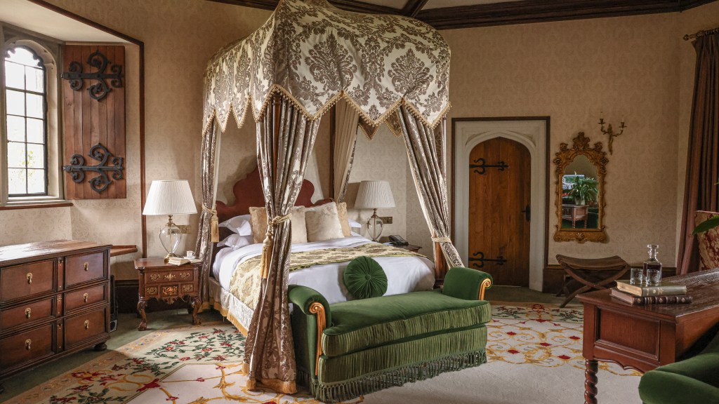 Thornbury castle bedroom