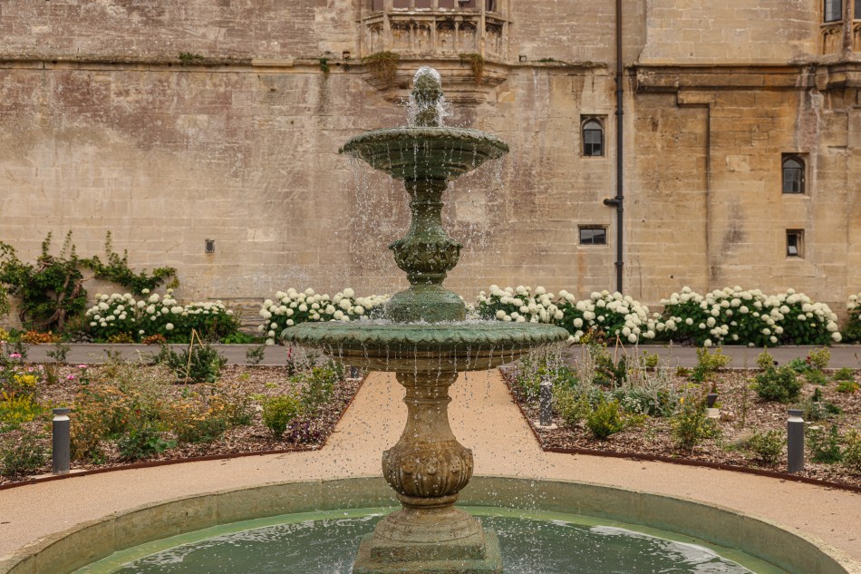 Thornbury castle fountain