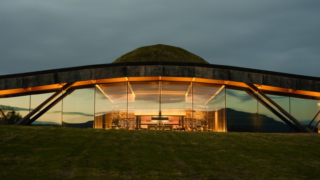 Macallan-TimeSpirit-Exterior view