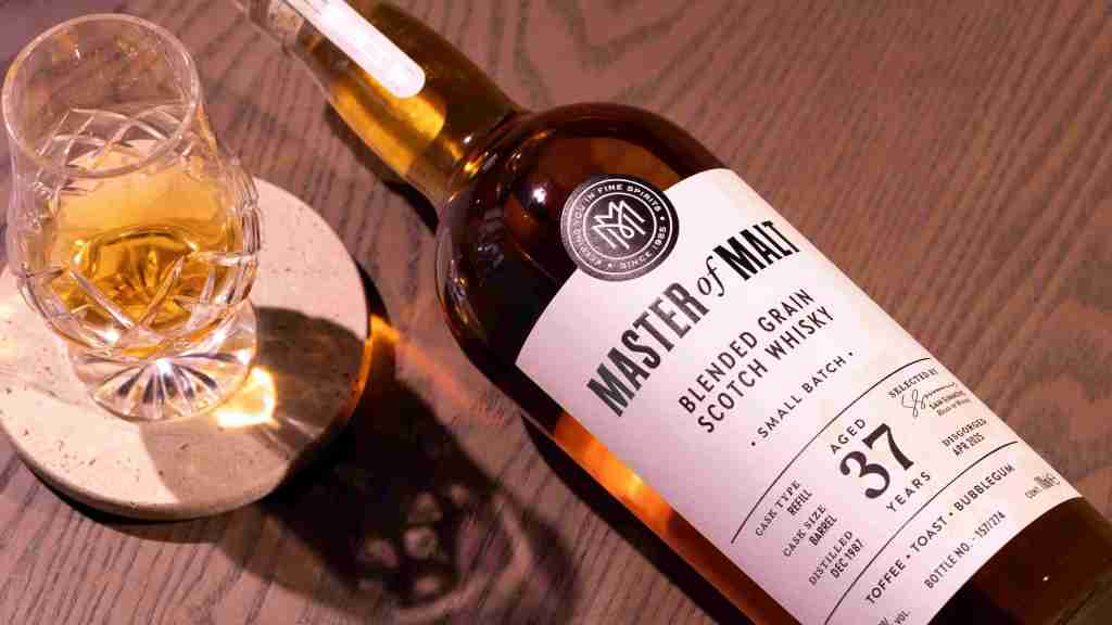 Master of Malt 37 blended grain and dram glass
