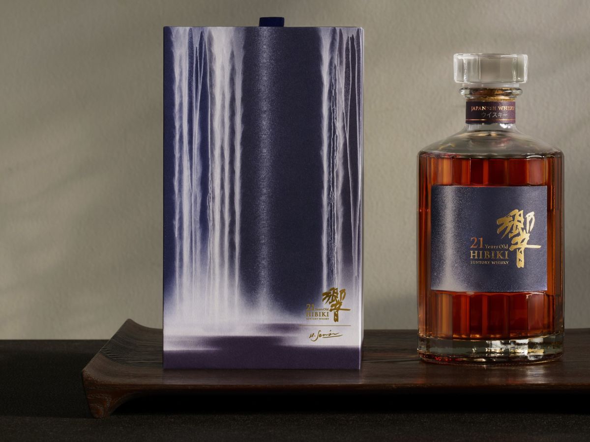 Hibiki collaborates with waterfall artist Hiroshi Senju for limited edition 21 and 30 Year Old&nbsp;whiskies