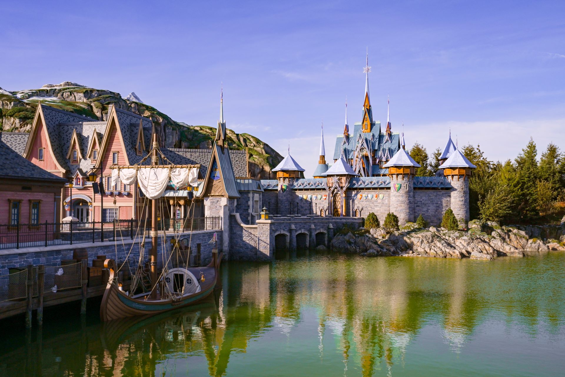 DISNEY’S LAND World of Frozen Opening in Spring 2026 at Disney Adventure World