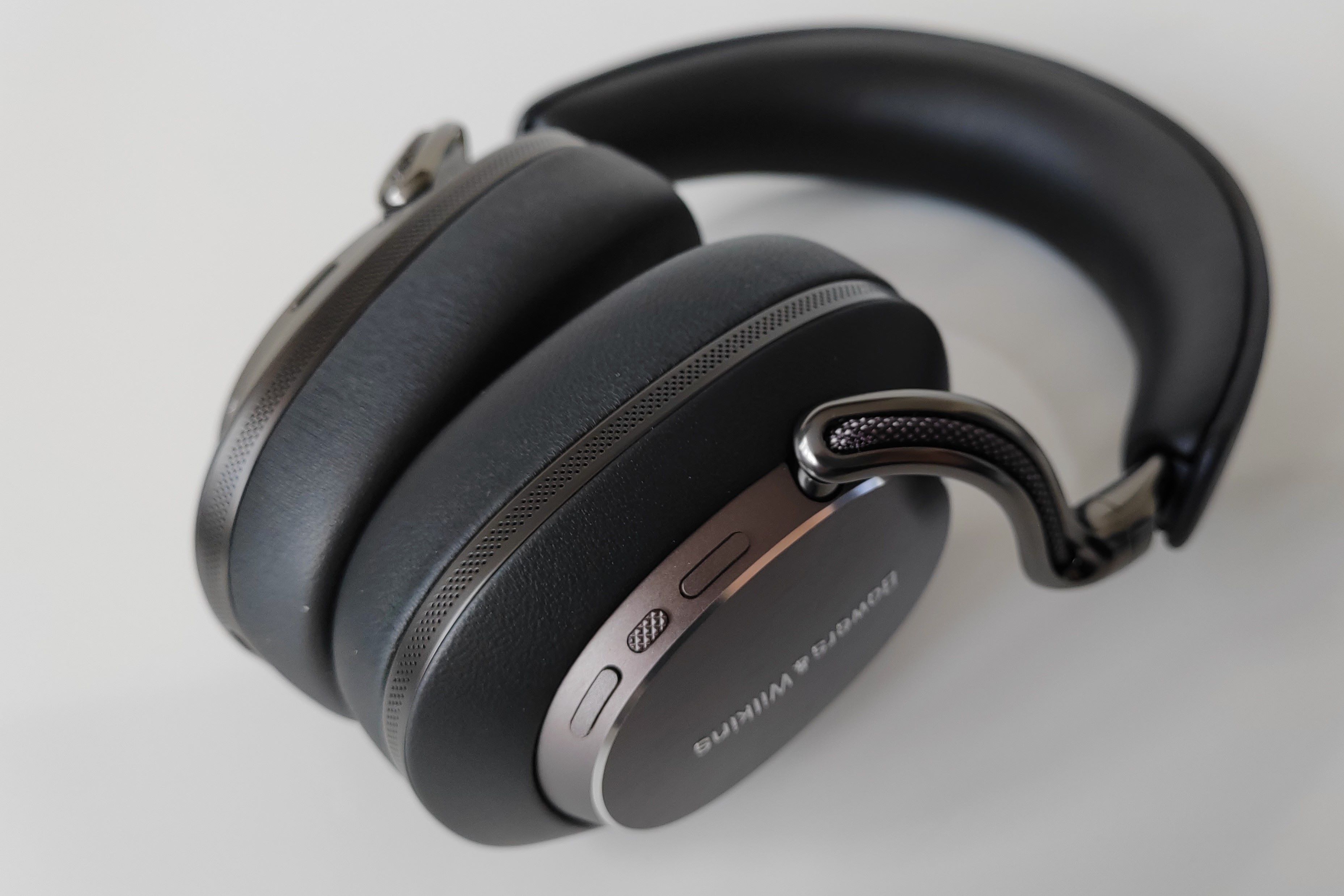 Bowers & Wilkins Px8 S2 review: new headphone flagship offers