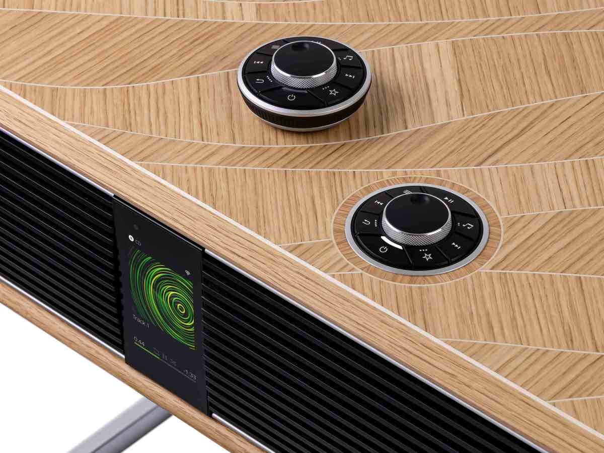 Ruark revisits flagship radiogram with limited edition artisan Made in England R810&nbsp;MiE