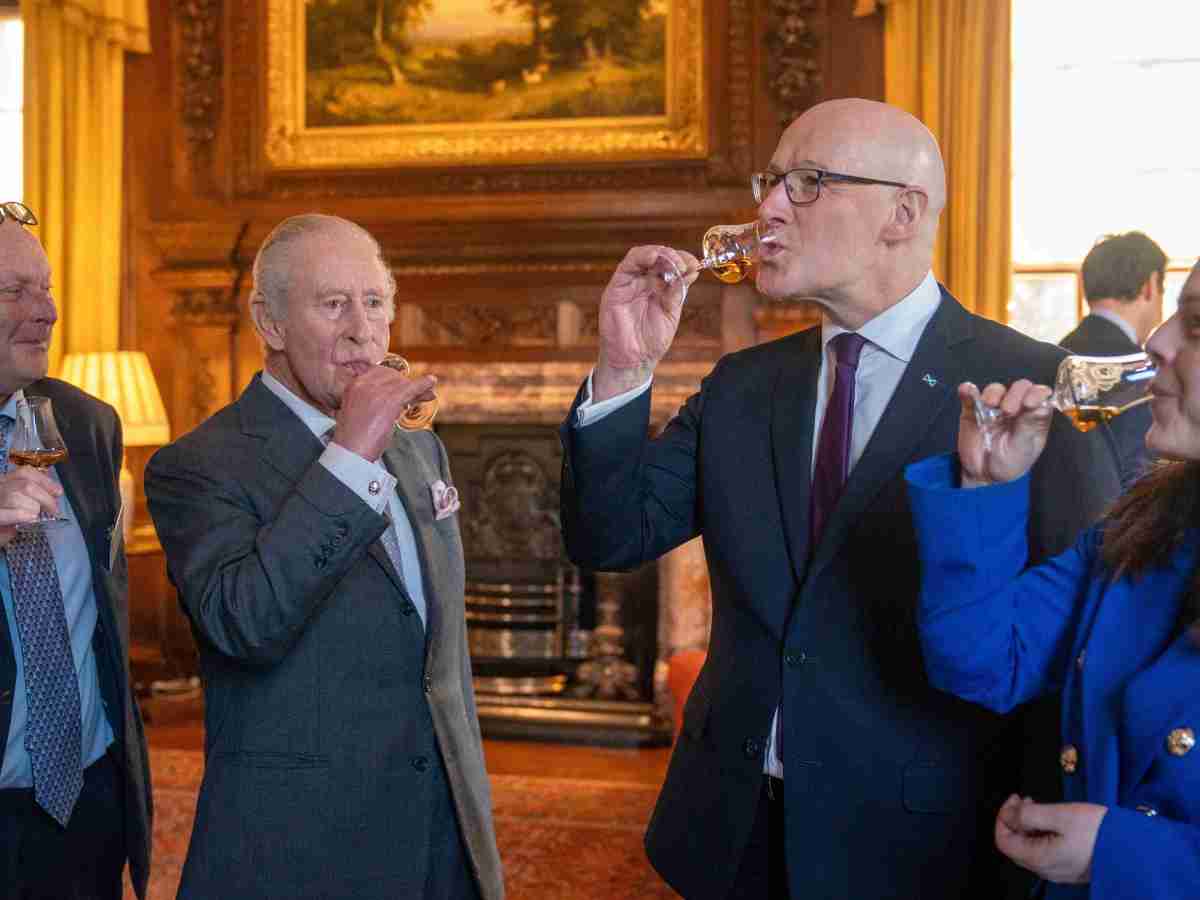 Rosebank Distillery presents His Majesty King Charles III with award-winning 31 Year Old Single&nbsp;Malt