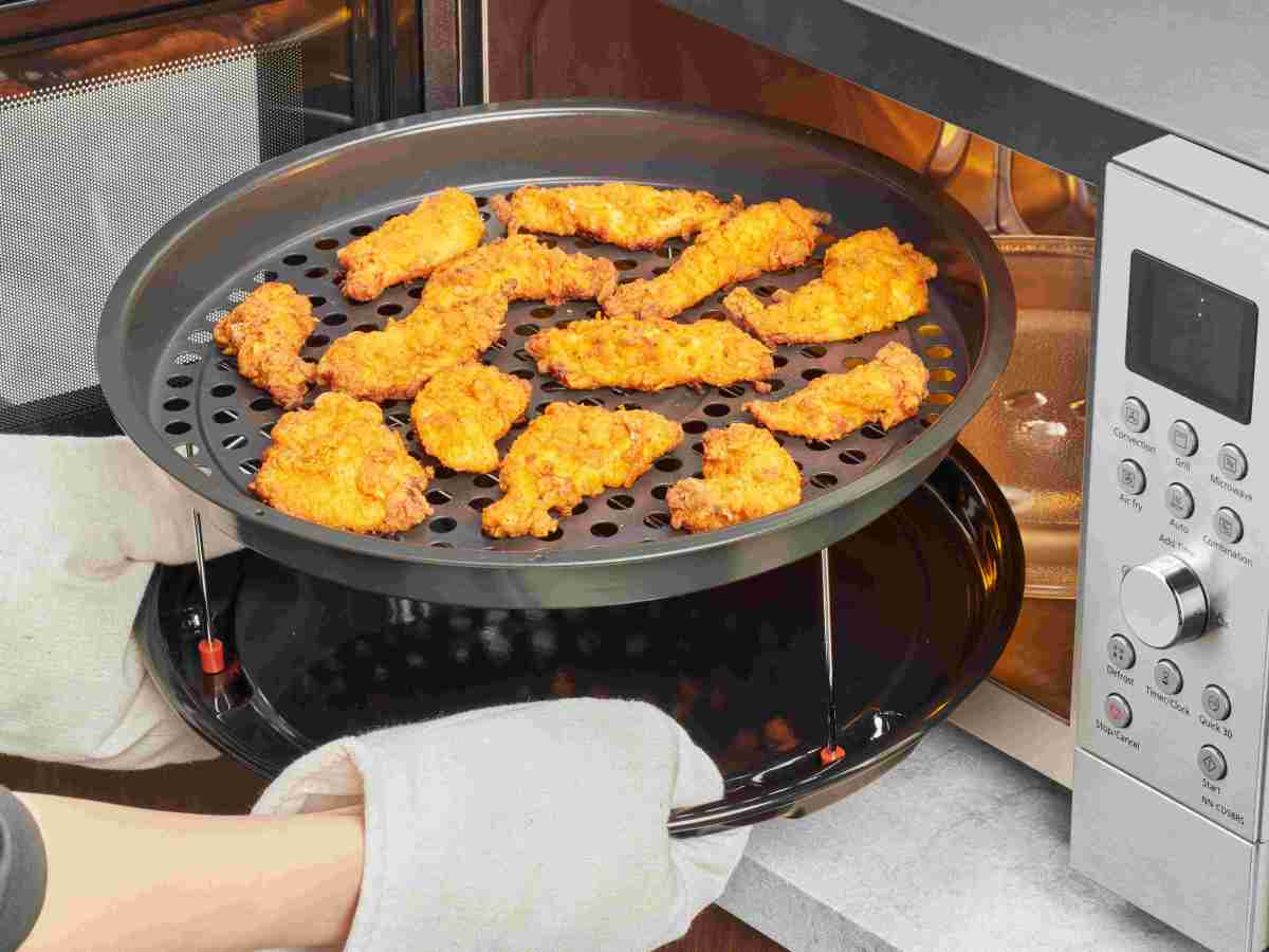 Panasonic upgrades your kitchen with slimline air fryer microwaves, and Bread & Ice-Cream&nbsp;makers