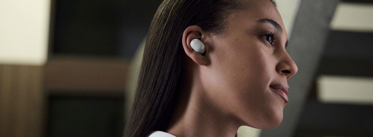 Sony WF-1000XM6 and model