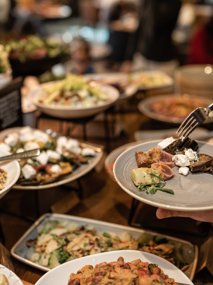 I tried London’s ultimate roast brunch – with unlimited starters, bottomless desserts and bubbles by the&nbsp;Thames