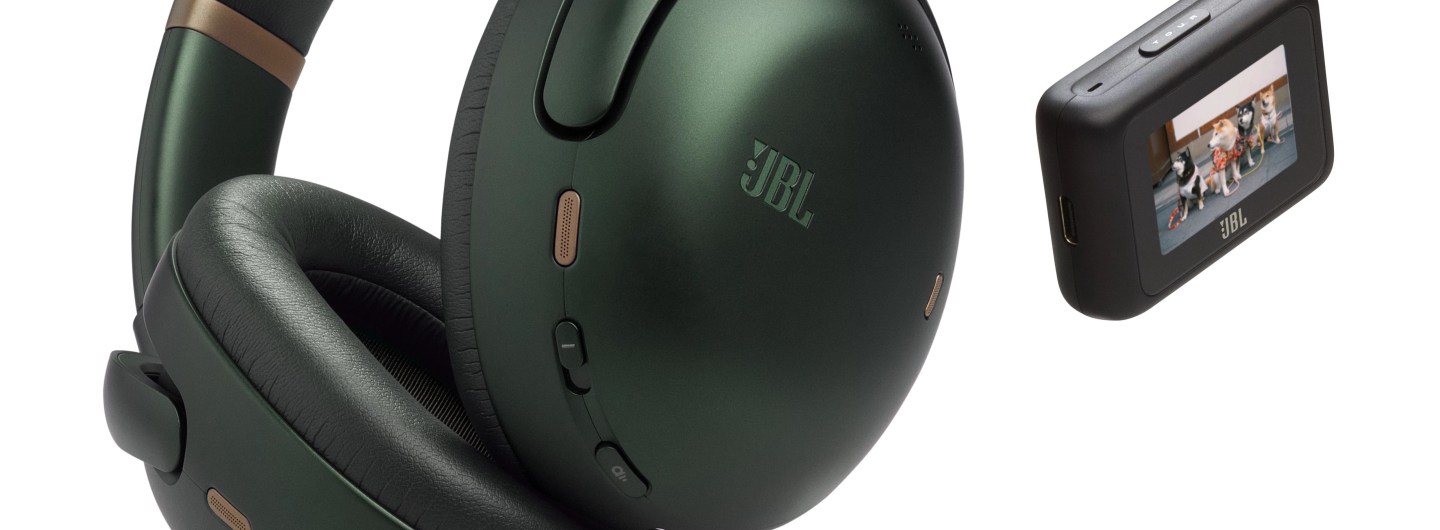JBL Tour One M3 Green edition and smart case