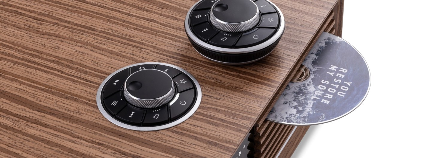 Ruark Audio Walnut detail remote CD