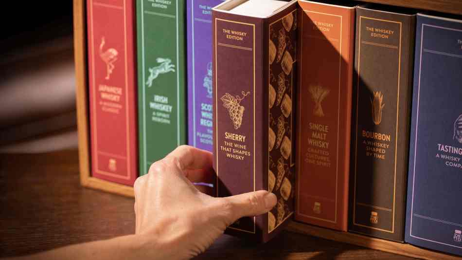 The Whisky Library 2025 whisky set
