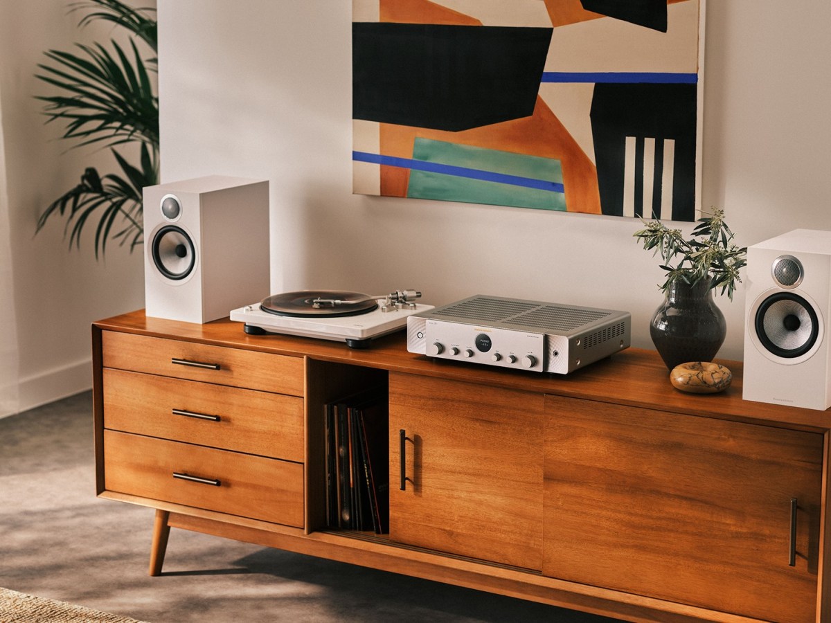 Marantz refreshes best-selling Hi-Fi range with stylish Model 70 amp and CD 70&nbsp;player