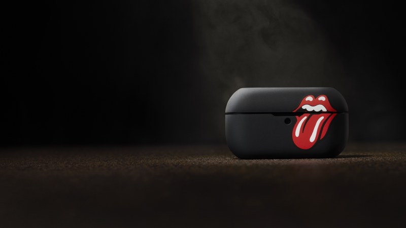 Technics AZ100E1-K_Rolling Stones edition in a spotlight