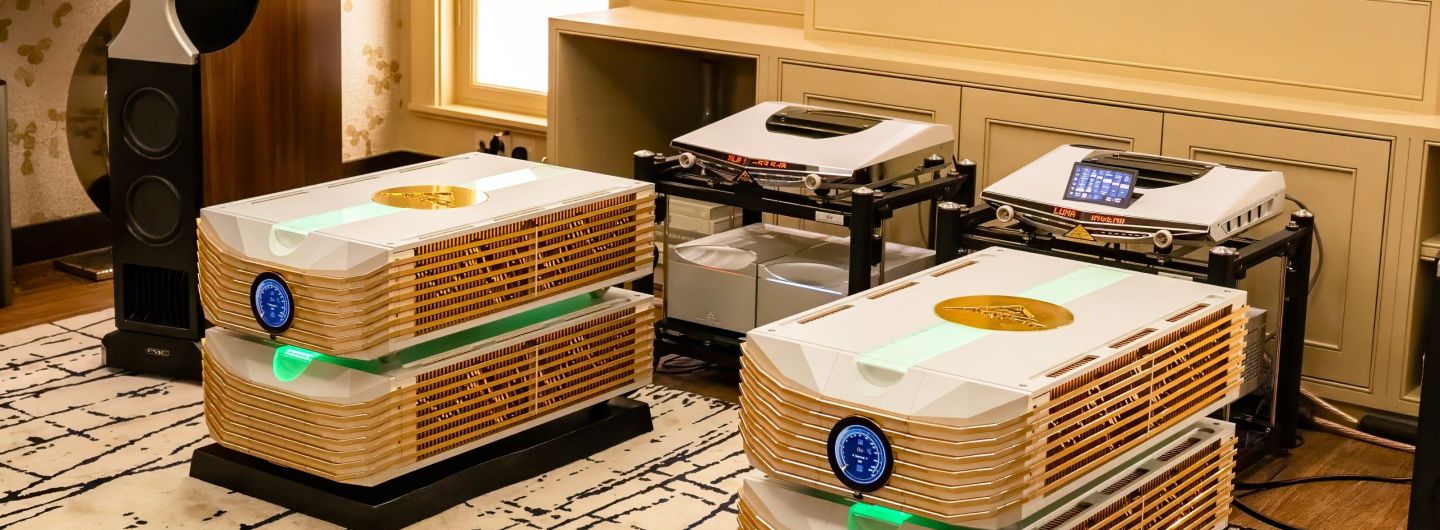Abbingdon Music Research Luna amplifiers