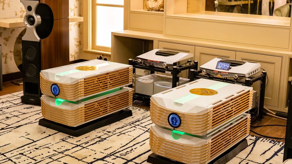 Abbingdon Music Research Luna amplifiers