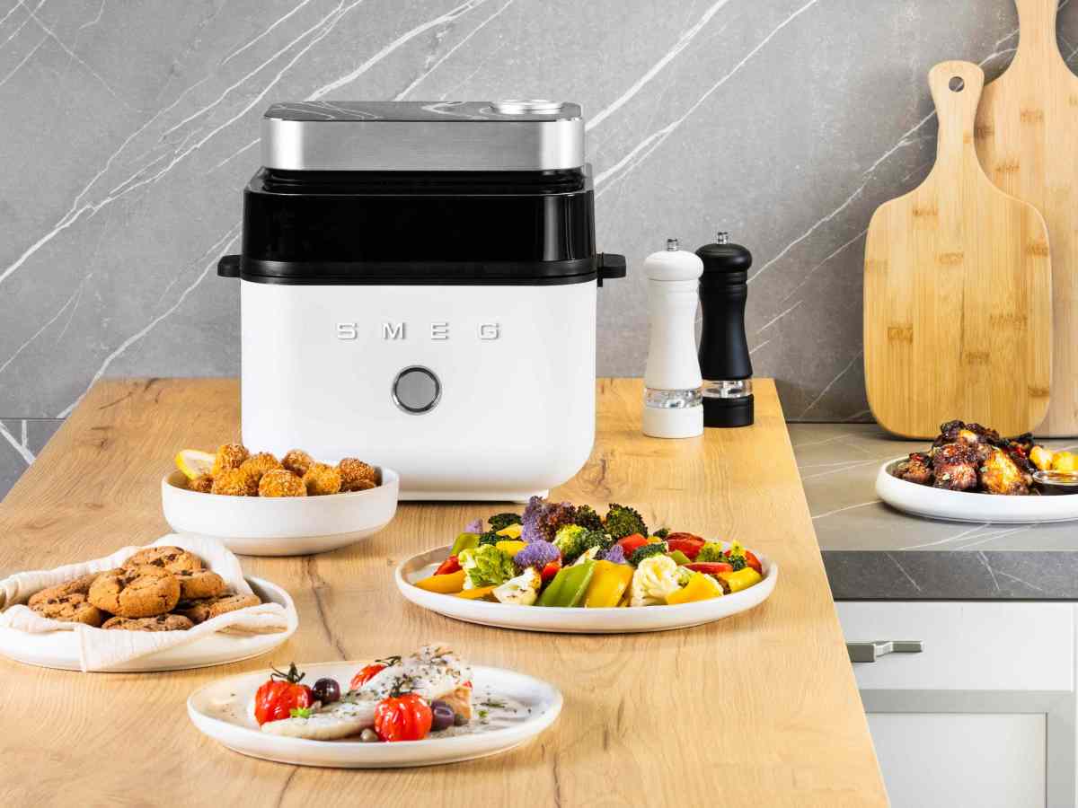 First Smeg air fryer brings Italian style and juicy steam cooking to the&nbsp;countertop