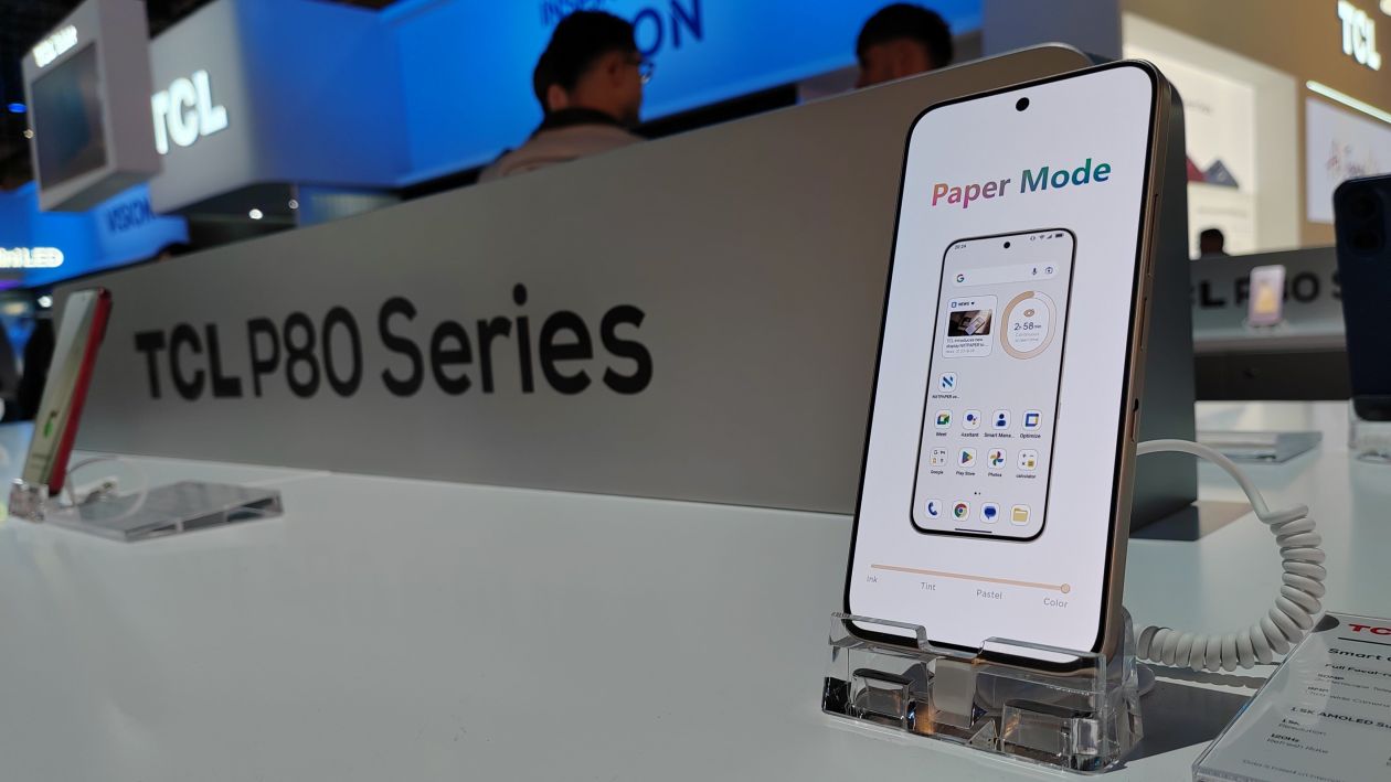 TCL P80 smartphone in paper mode at IFA