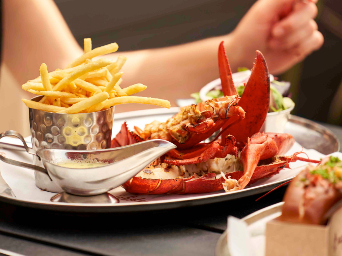 Burger & Lobster Is Giving Away Thousands Of Lobsters – Here’s How To Get&nbsp;Yours