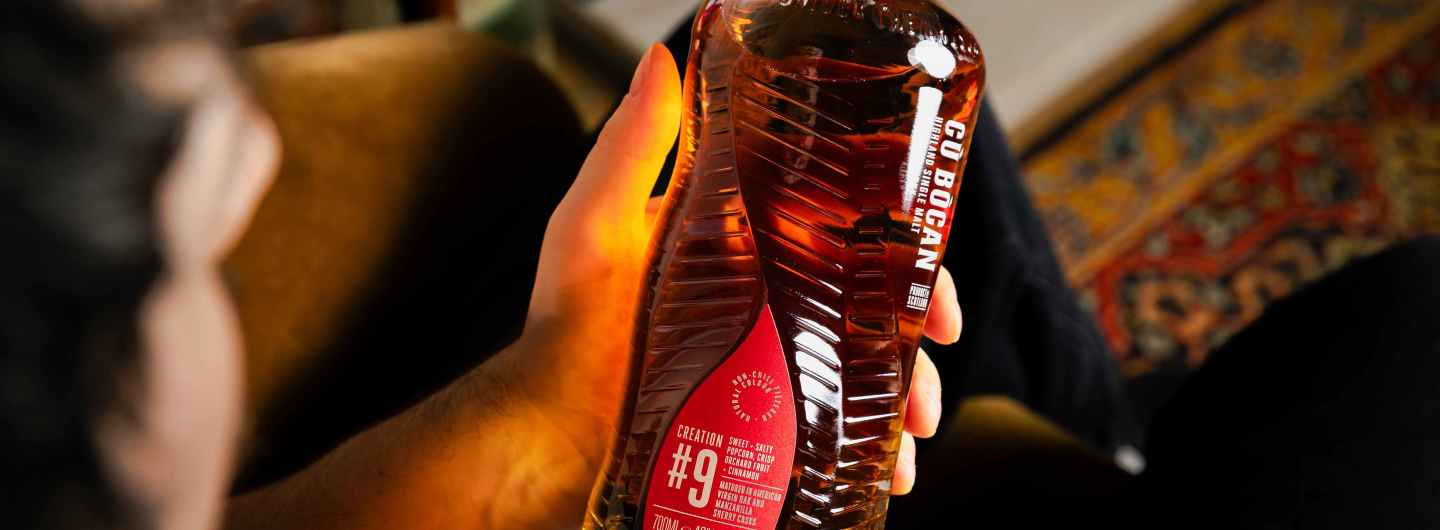 Cu Bocan Creation #9 whisky in hand