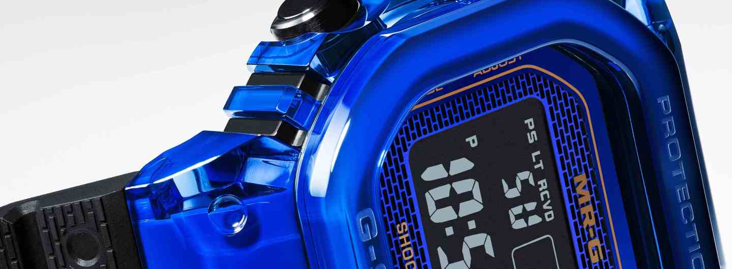 MRG-D5000 G-Shock watch detail