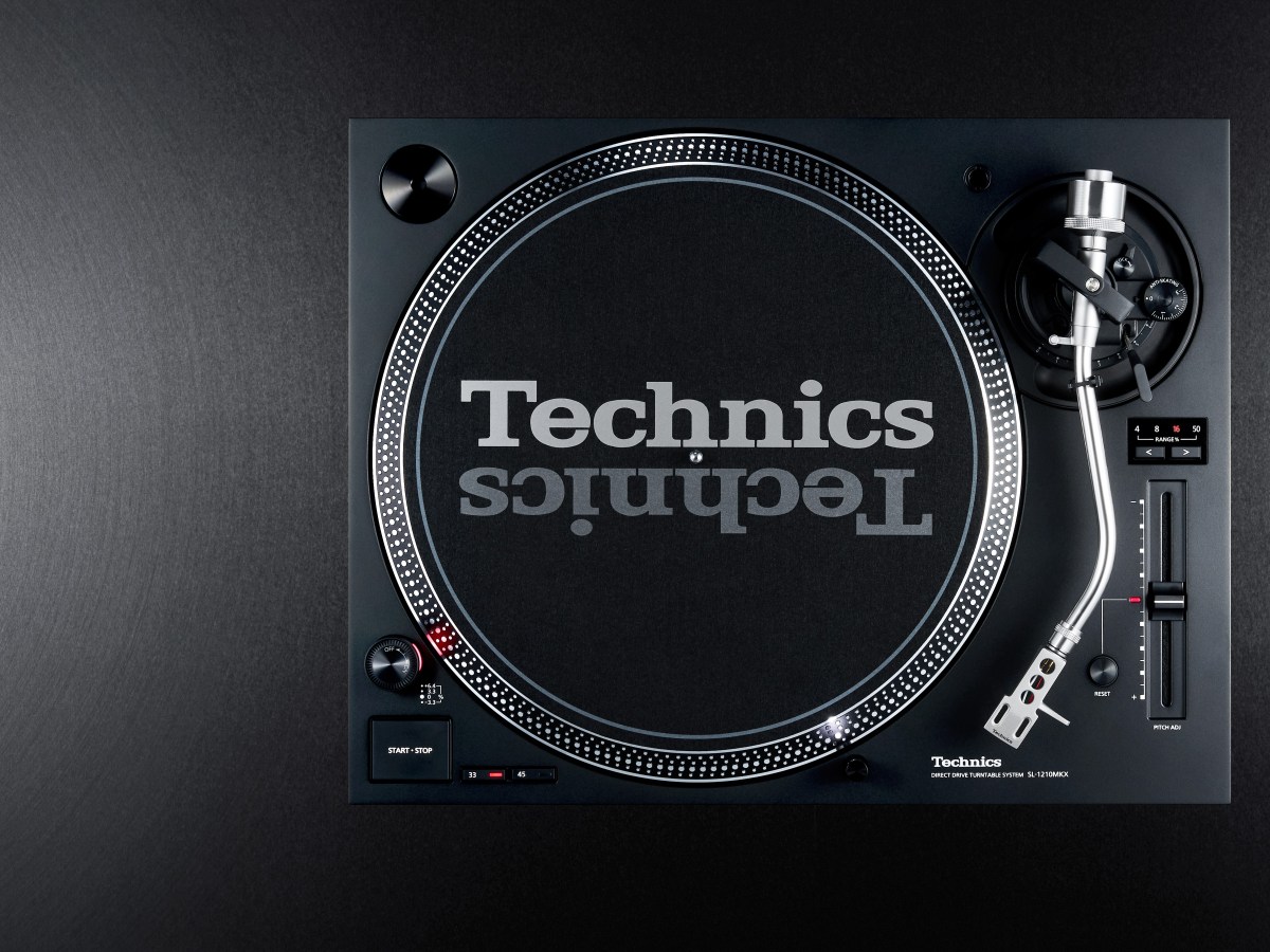 In vinyl we trust: Technics unveils flagship SL-1210MKX professional DJ&nbsp;turntable